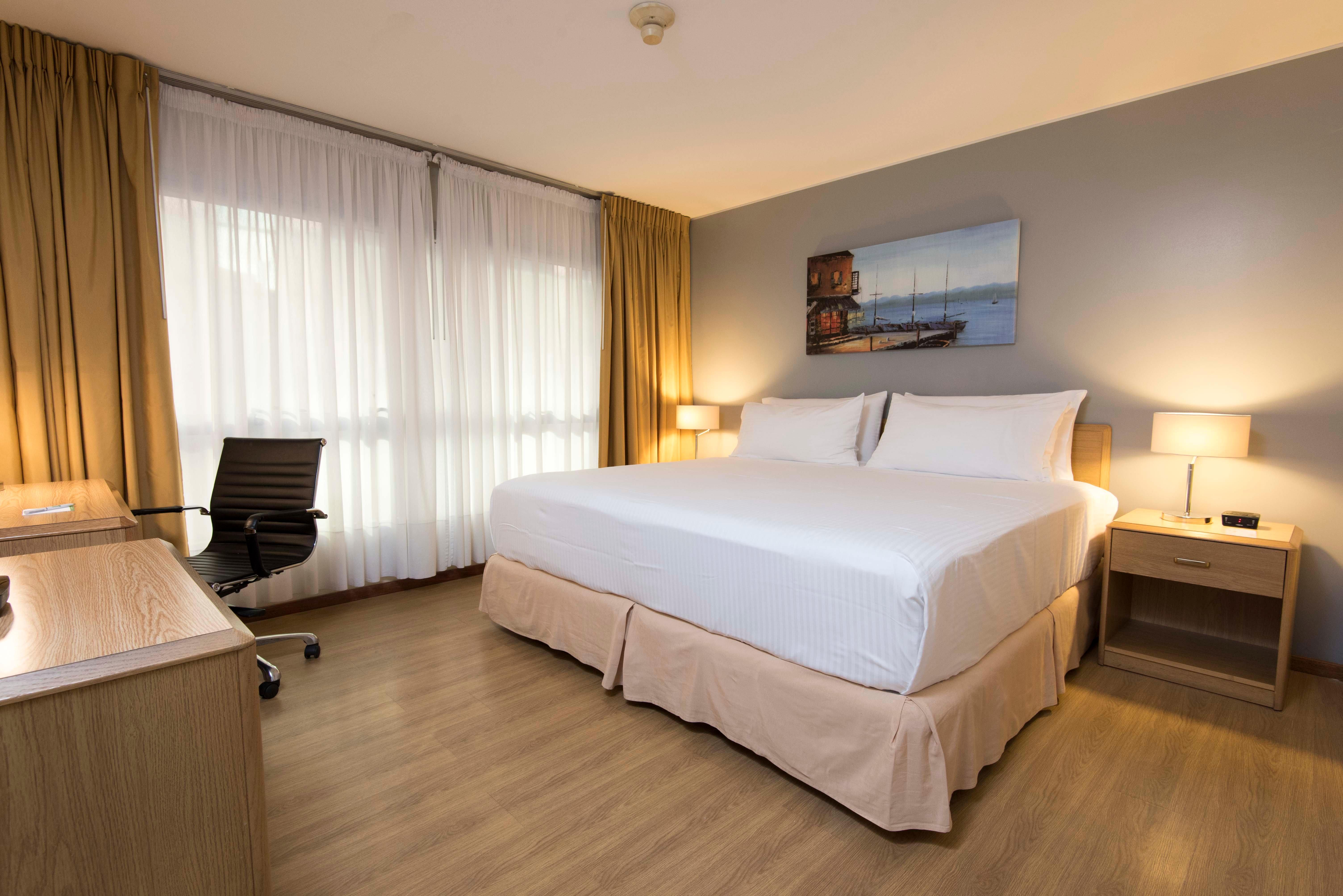 Holiday Inn Montevideo By Ihg Екстер'єр фото