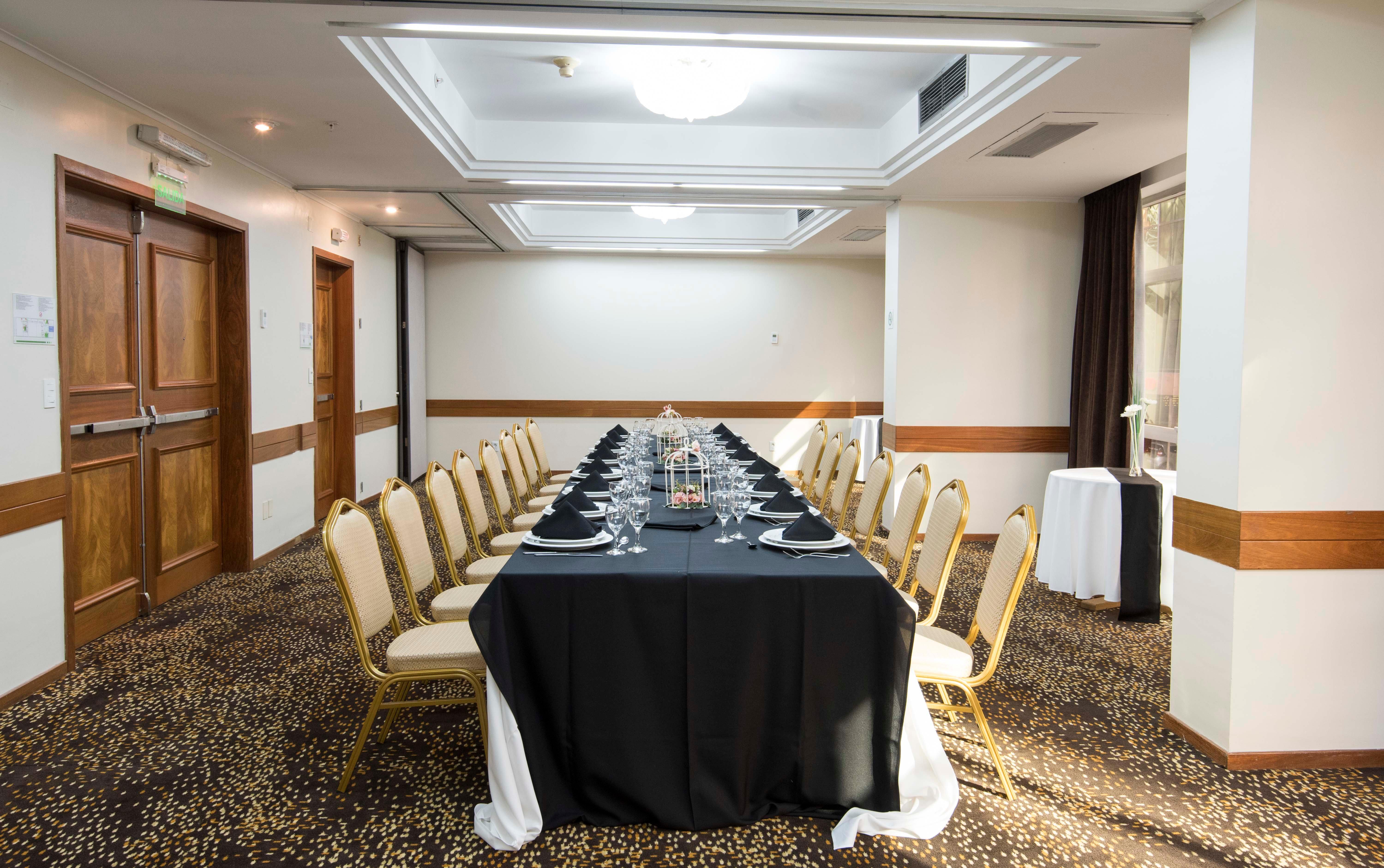 Holiday Inn Montevideo By Ihg Екстер'єр фото