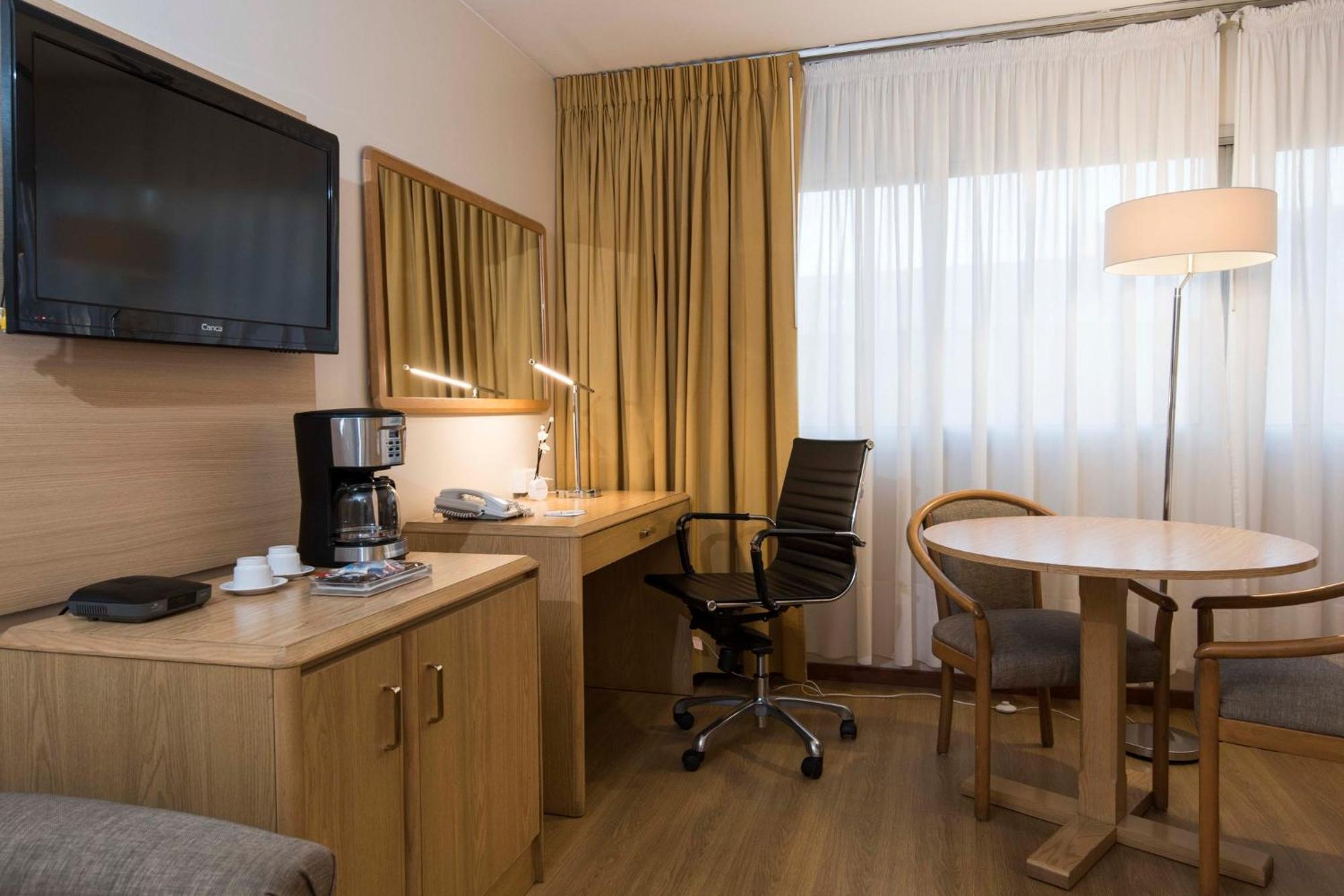 Holiday Inn Montevideo By Ihg Екстер'єр фото